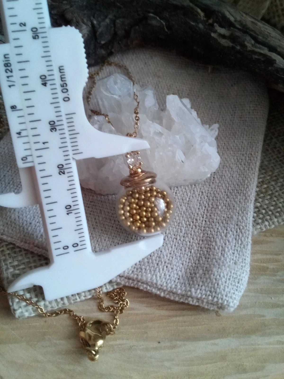 Bohemian glass globe necklace with gold seeds – photo 2